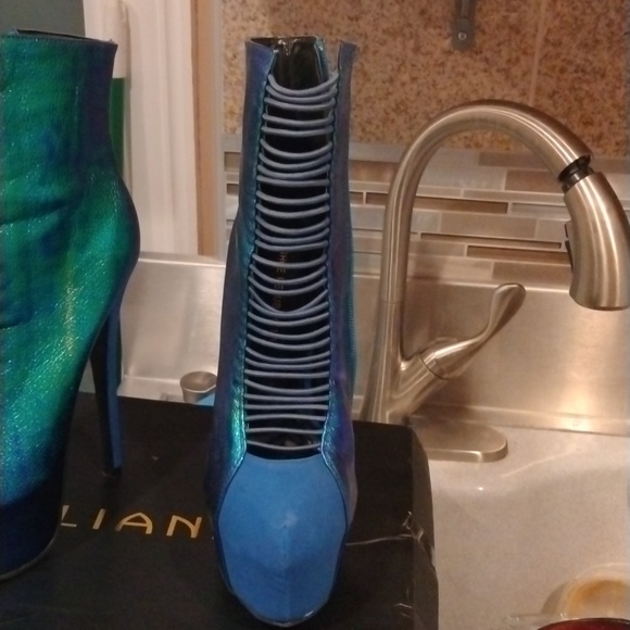 Hidden platform boots. - Picture 4 of 6